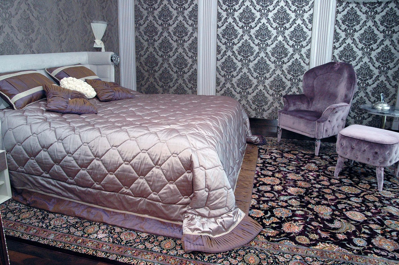 Спальня в лиловых тонах